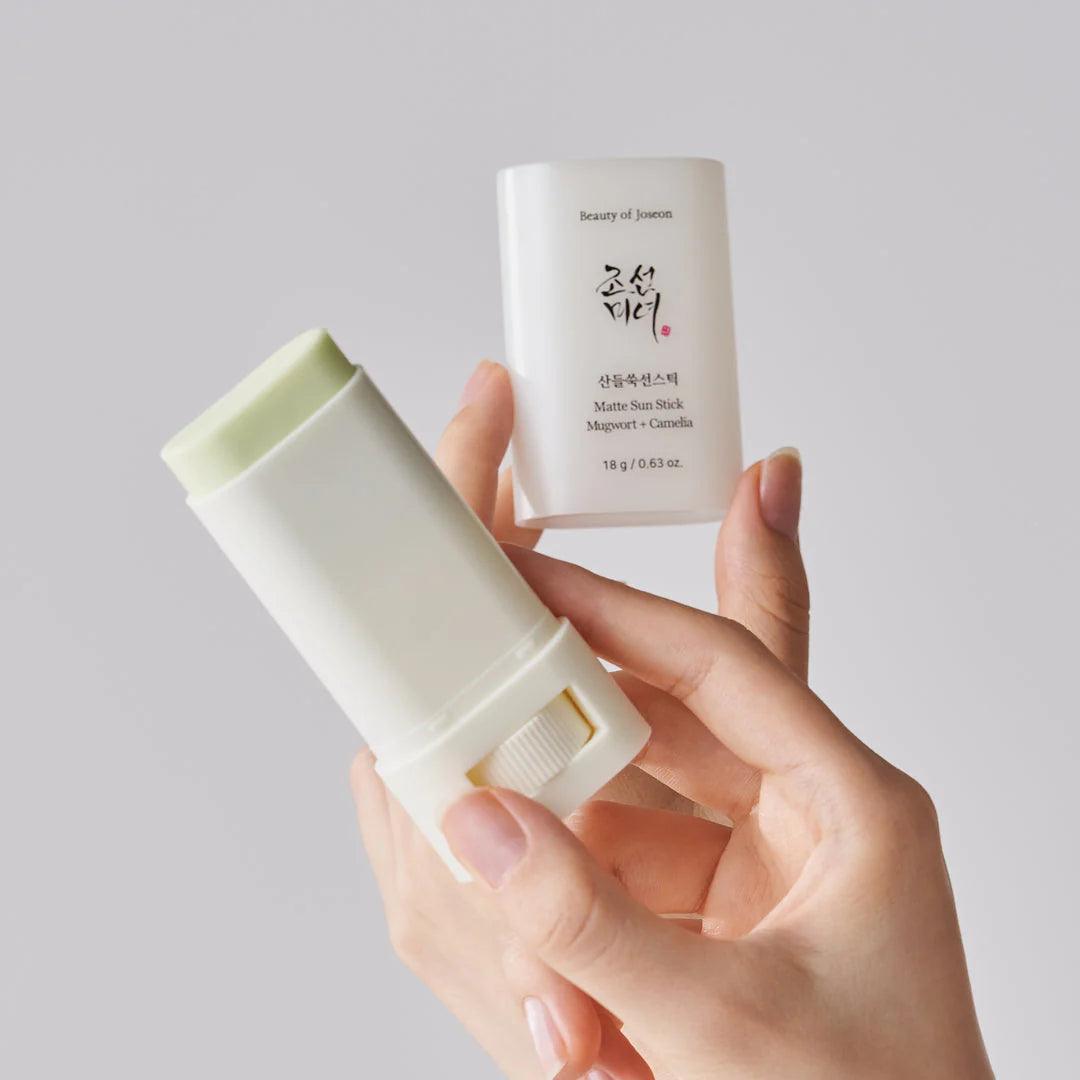 Beauty of Joseon: Matte Sun Stick: Mugwort + Camelia 18g